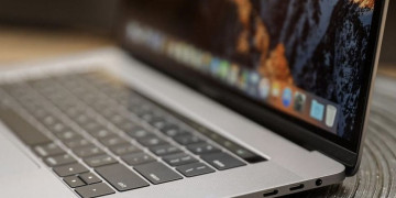 В США запретили брать в самолет MacBook Pro с огнеопасными батареями